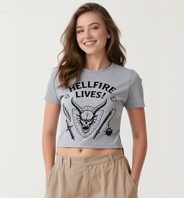 CAMISETA CROPPED STRANGER THINGS HELLFIRE LIVES